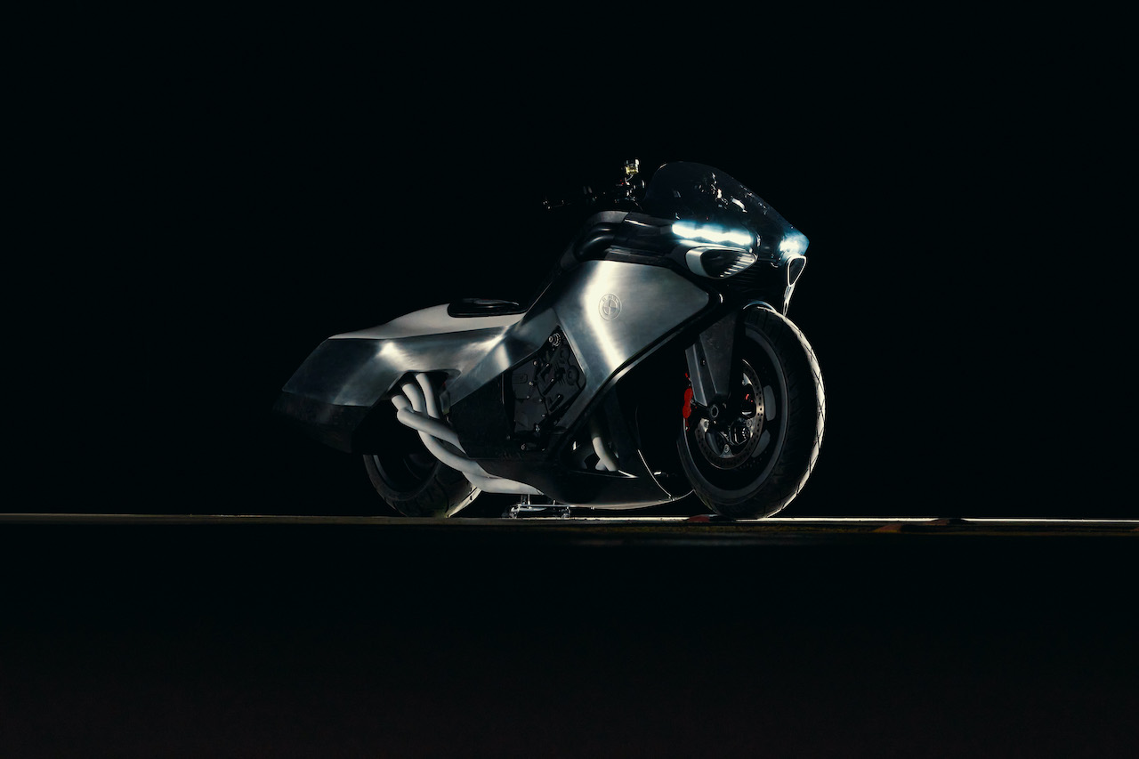 P90640424_highRes_bmw-motorrad-vision-
